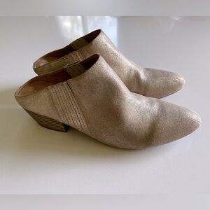 BCBG Lori Metallic Gold Leather Mule Ladies Size 12